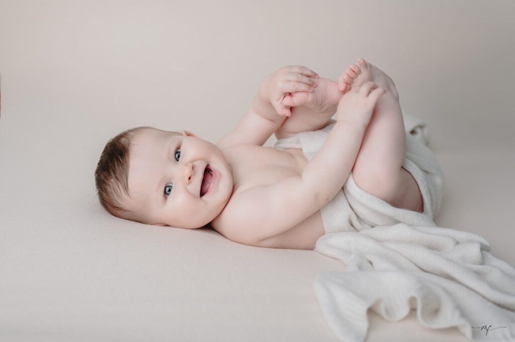 séance photo bébé en studio en Normandie près de Beuzeville